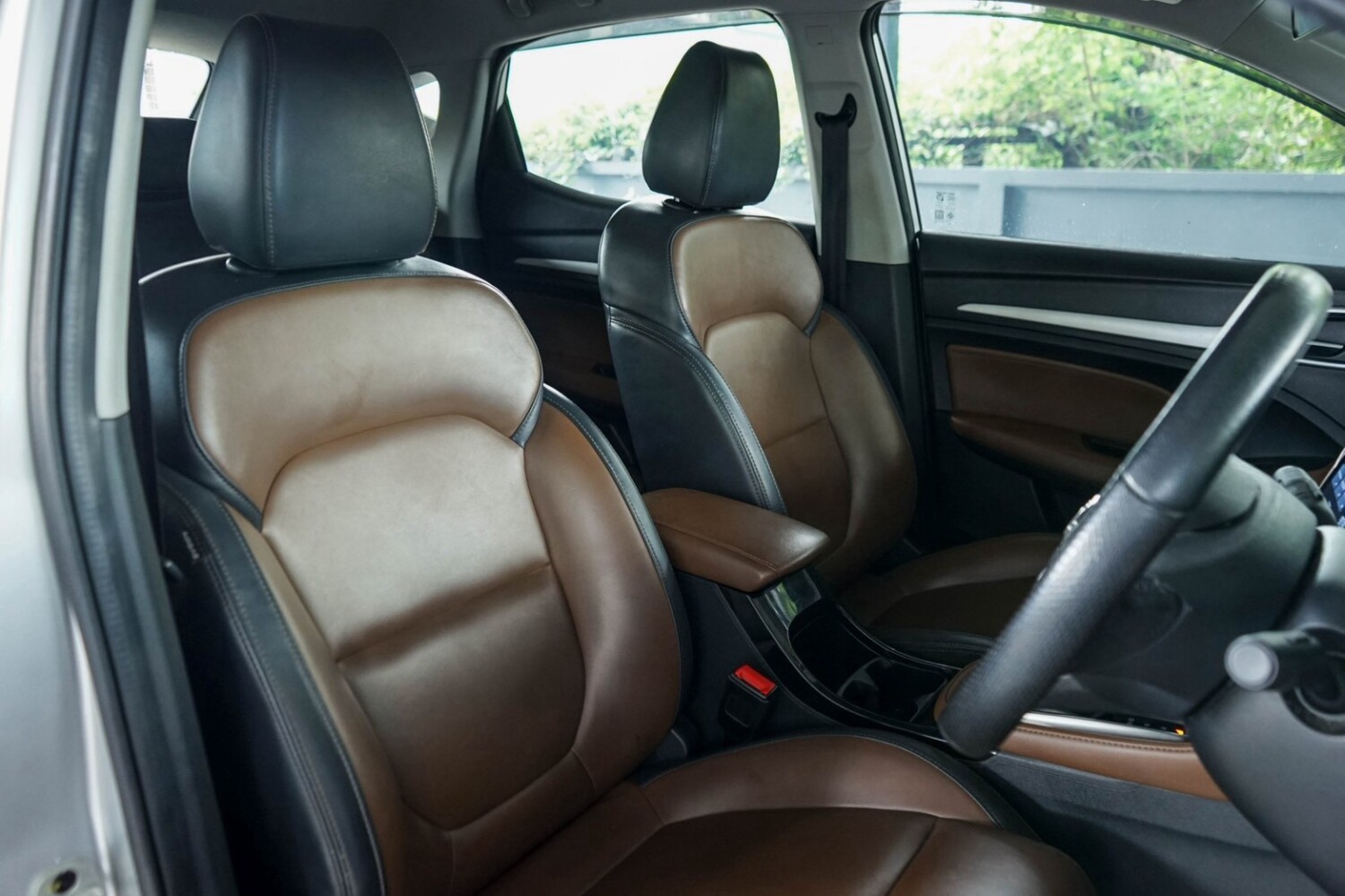 LINE_ALBUM_MG ZS 1.5 D+ ปี21 จด ปี22 สีบรอนซ์ ไมล์ 80,000km_260828_11