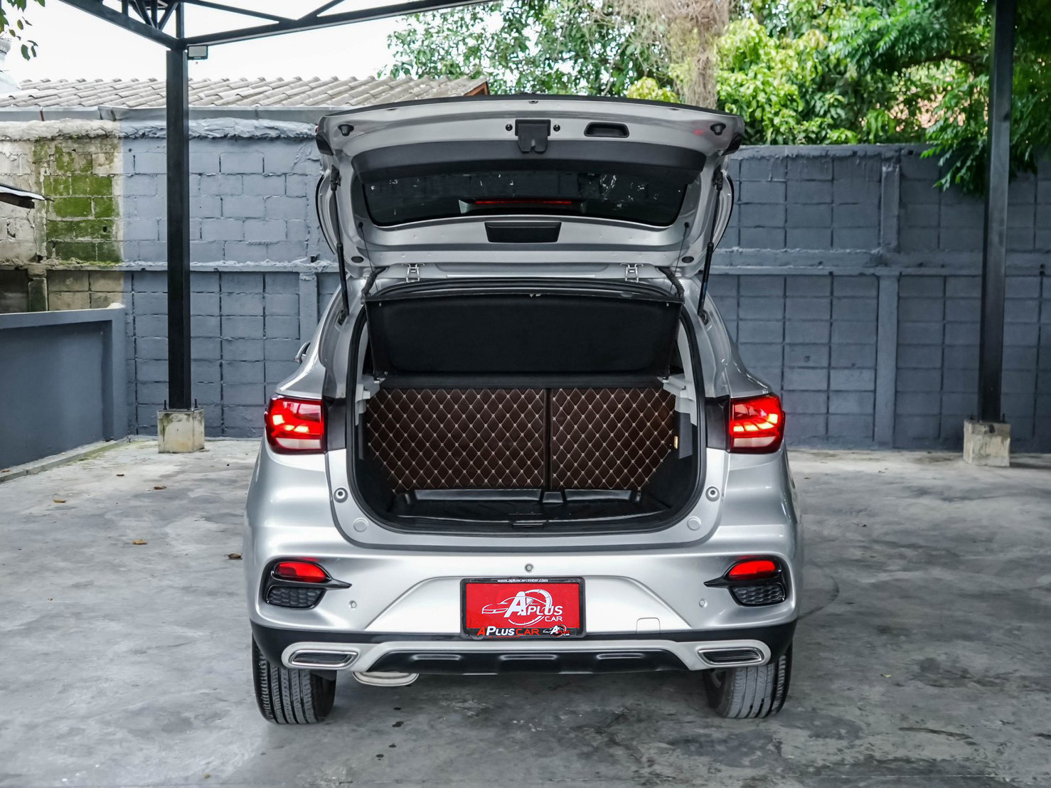 LINE_ALBUM_MG ZS 1.5 D+ ปี21 จด ปี22 สีบรอนซ์ ไมล์ 80,000km_260828_9