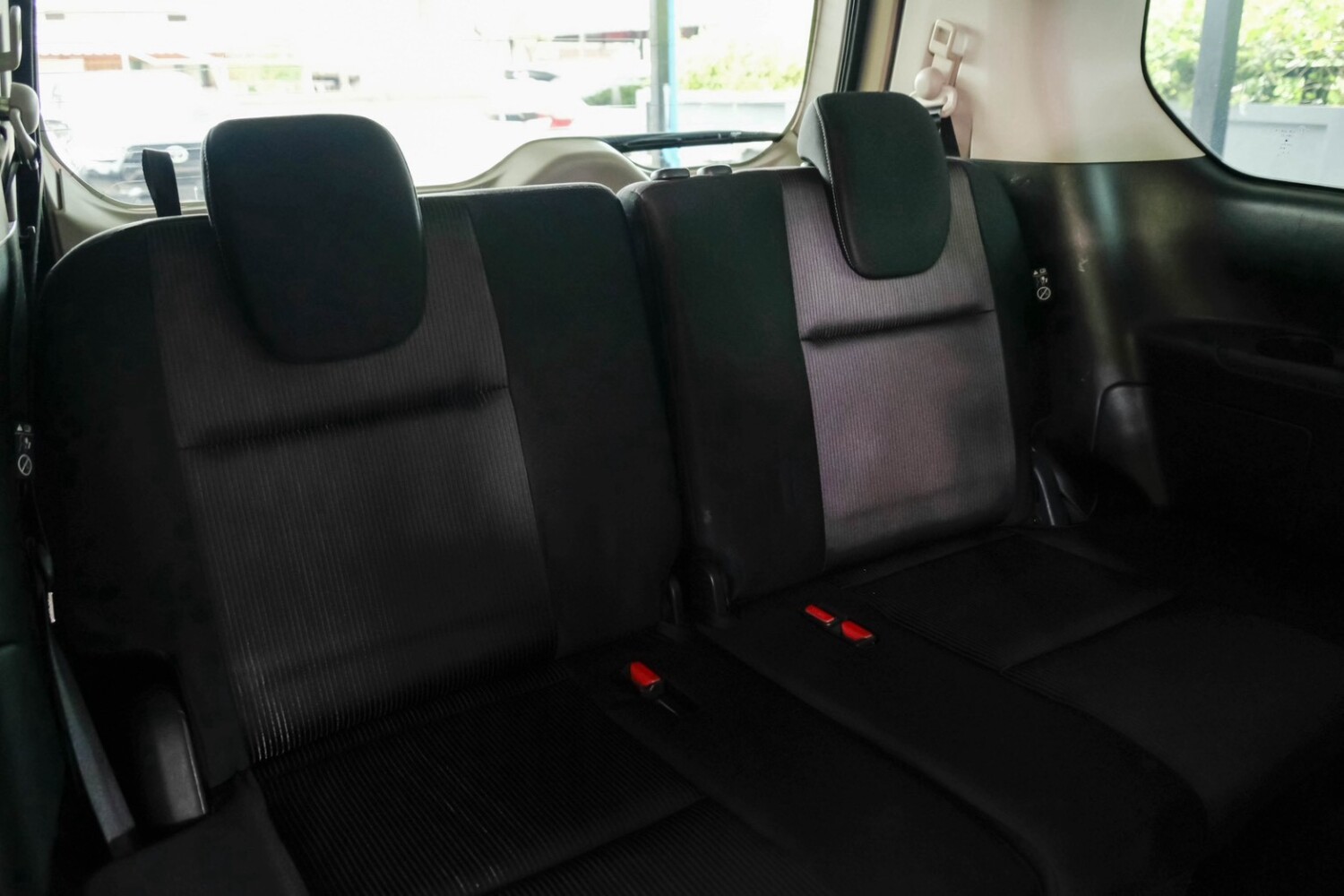 LINE_ALBUM_Nissan serena 2.0 hybrid highway สีเบจ ปี16 จด 17_260803_13