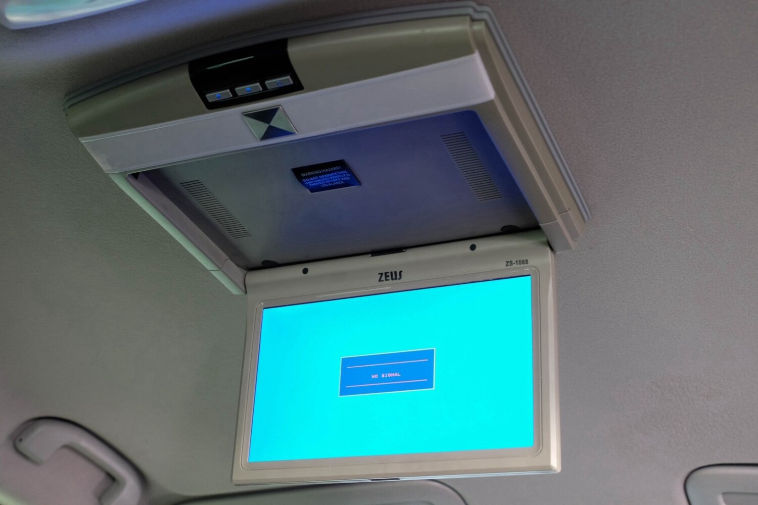 LINE_ALBUM_Nissan serena 2.0 hybrid highway สีเบจ ปี16 จด 17_260803_14