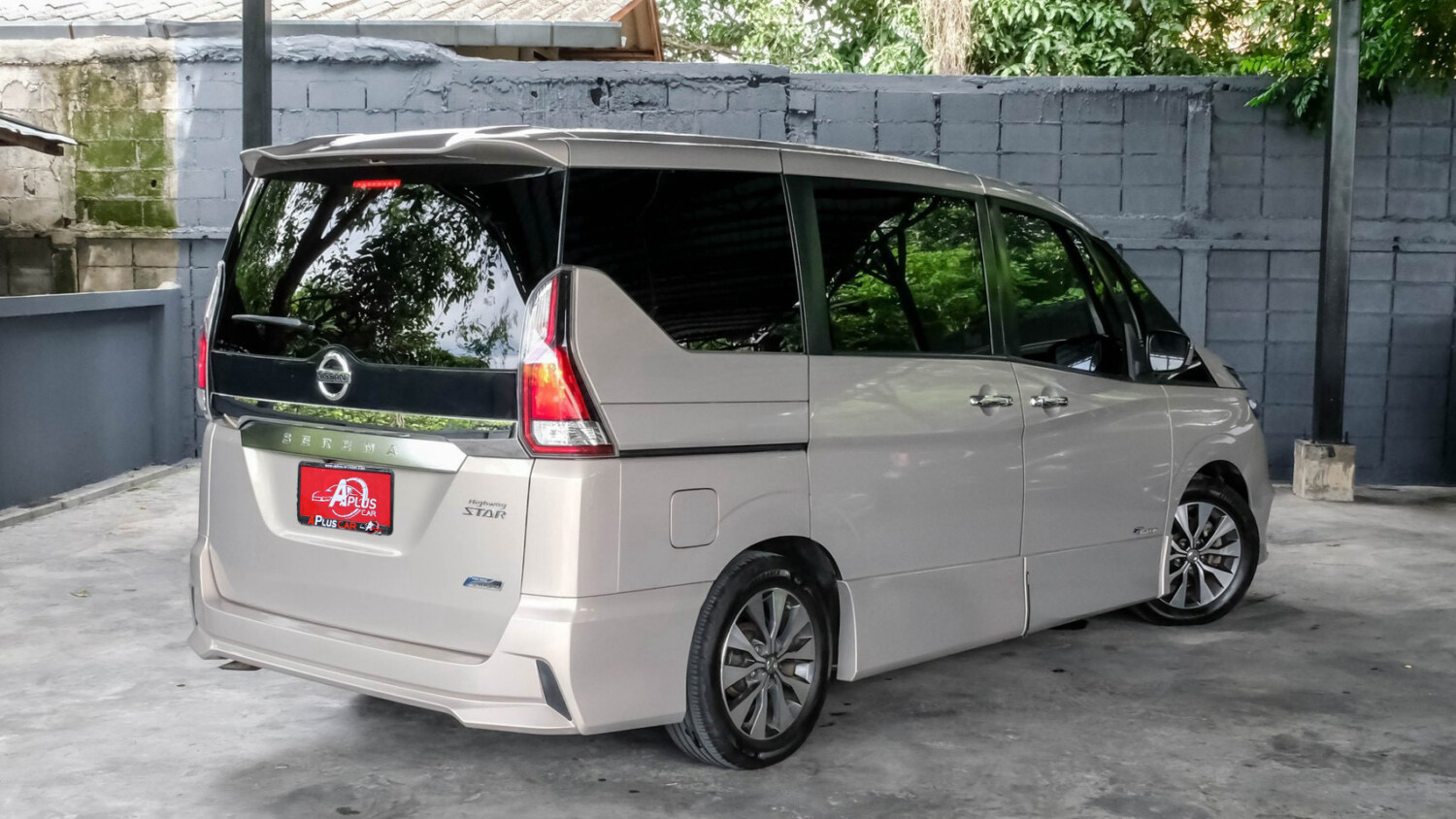 LINE_ALBUM_Nissan serena 2.0 hybrid highway สีเบจ ปี16 จด 17_260803_8