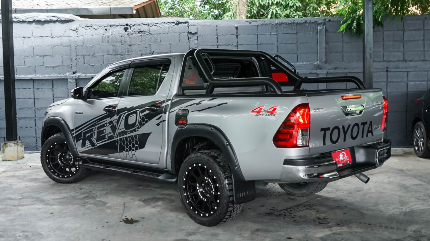 LINE_ALBUM_REVO 2.4 สี่ประตู 4wd ปี17 จด ปี18 mt สีบรอนซ์_260818_6