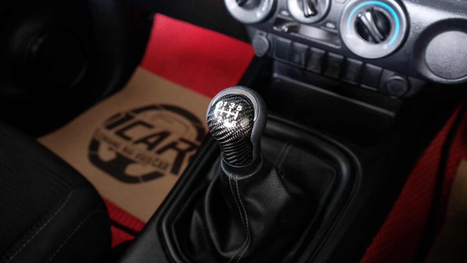 LINE_ALBUM_Toyota revo 2.4 cab prerunner j plus ปี18 สีเทา mt_260810_16
