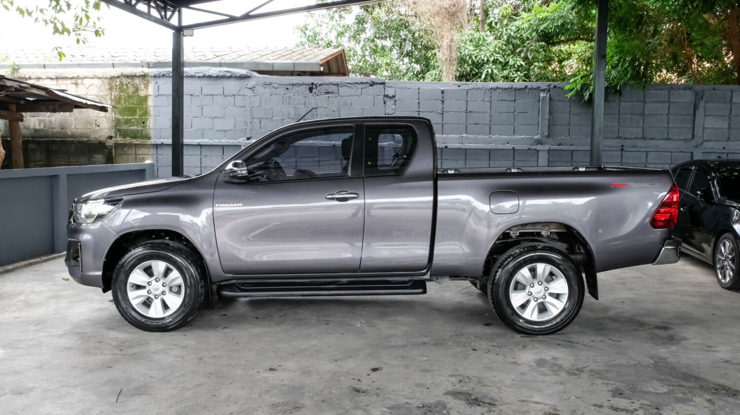 LINE_ALBUM_Toyota revo 2.4 cab prerunner j plus ปี18 สีเทา mt_260810_5