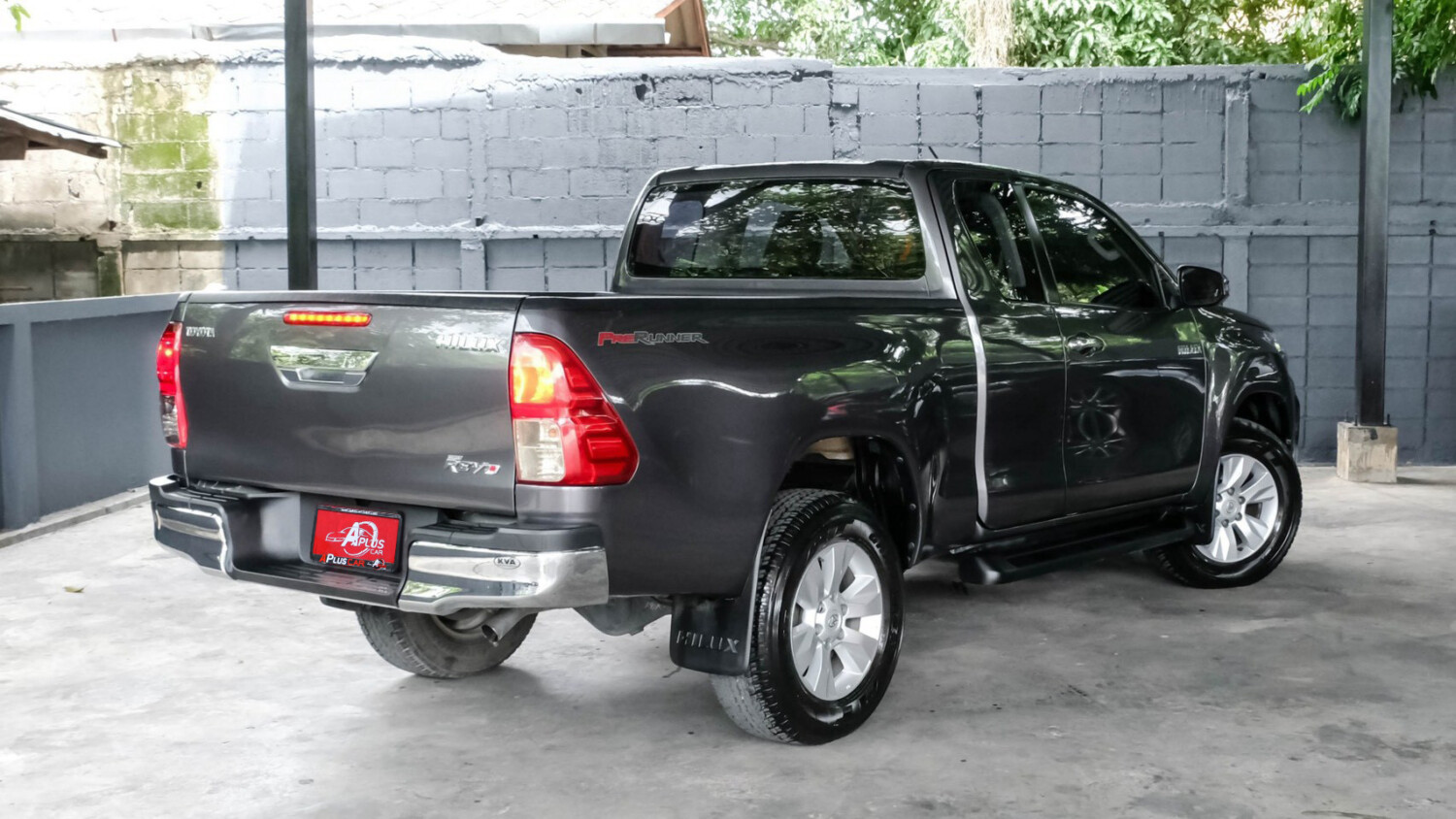 LINE_ALBUM_Toyota revo 2.4 cab prerunner j plus ปี18 สีเทา mt_260810_8