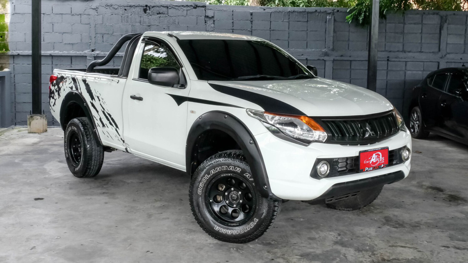 LINE_ALBUM_Triton 2.5 4wd ตอนเดียว เกียร์ ธรรมดา ปี2017 สีขาว_260815_3