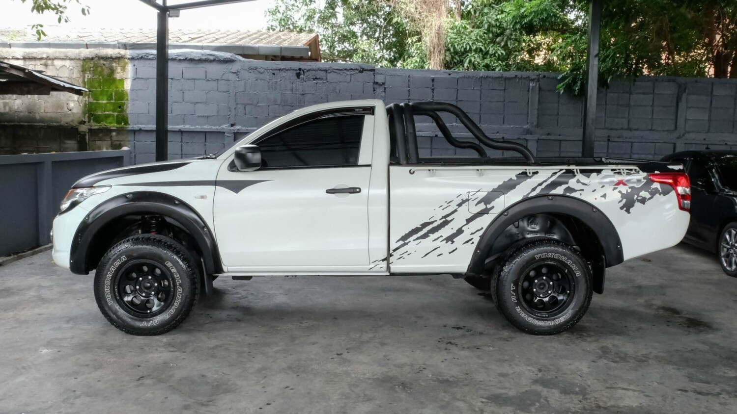 LINE_ALBUM_Triton 2.5 4wd ตอนเดียว เกียร์ ธรรมดา ปี2017 สีขาว_260815_5