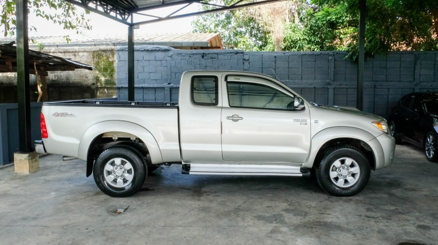 LINE_ALBUM_Vigo 2.5 E ปี2005 mt 4wd ไมล์ 39,000km สีบรอนซ์_260803_4