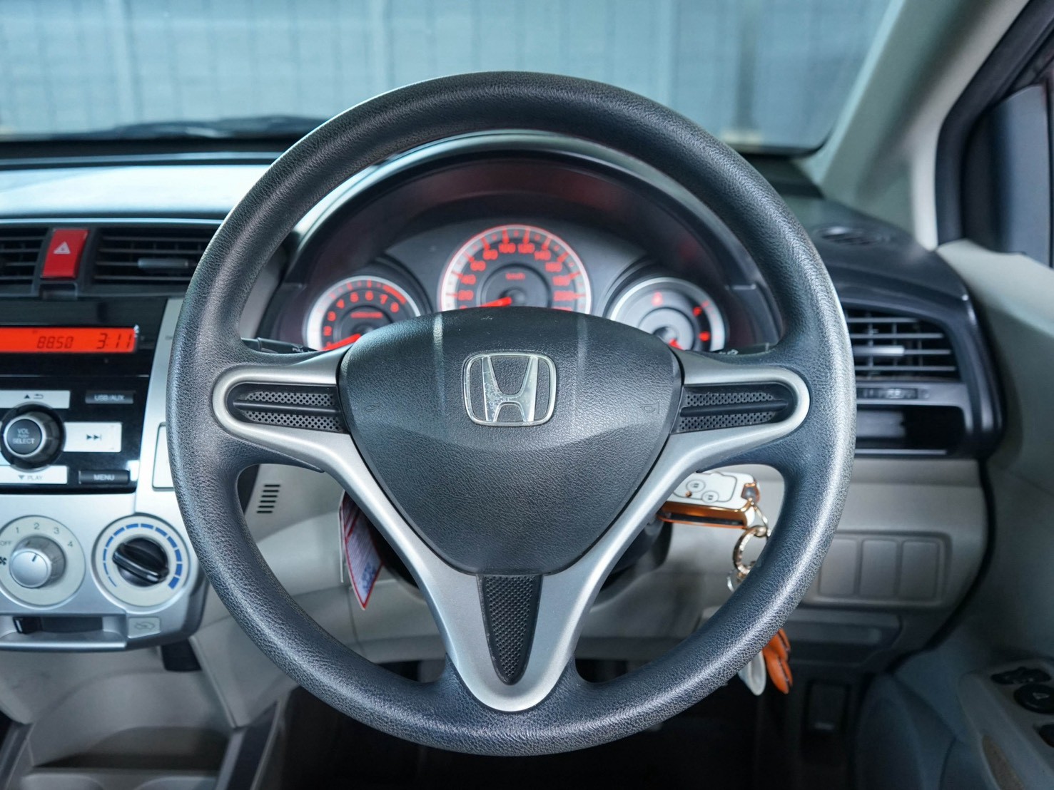 LINE_ALBUM_Honda city 1.5 s ปี09 สีเทา เกียร์ ธรรมดา รถเทิร์น_260926_12