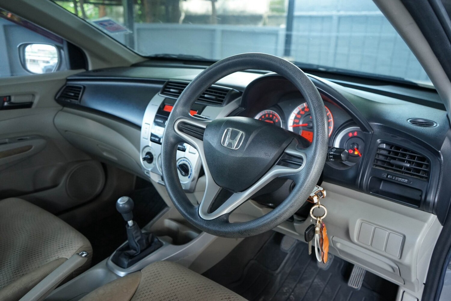 LINE_ALBUM_Honda city 1.5 s ปี09 สีเทา เกียร์ ธรรมดา รถเทิร์น_260926_9