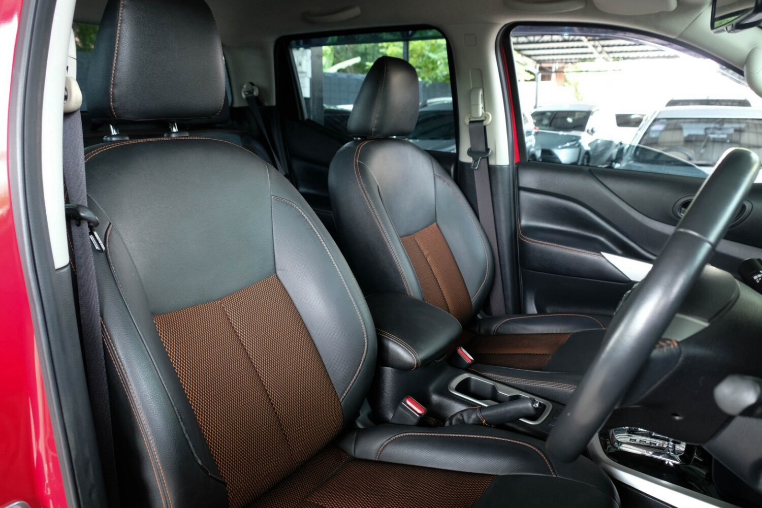 LINE_ALBUM_Nissan navara black edition ปี20 จด 21 สีแดง auto_260902_9