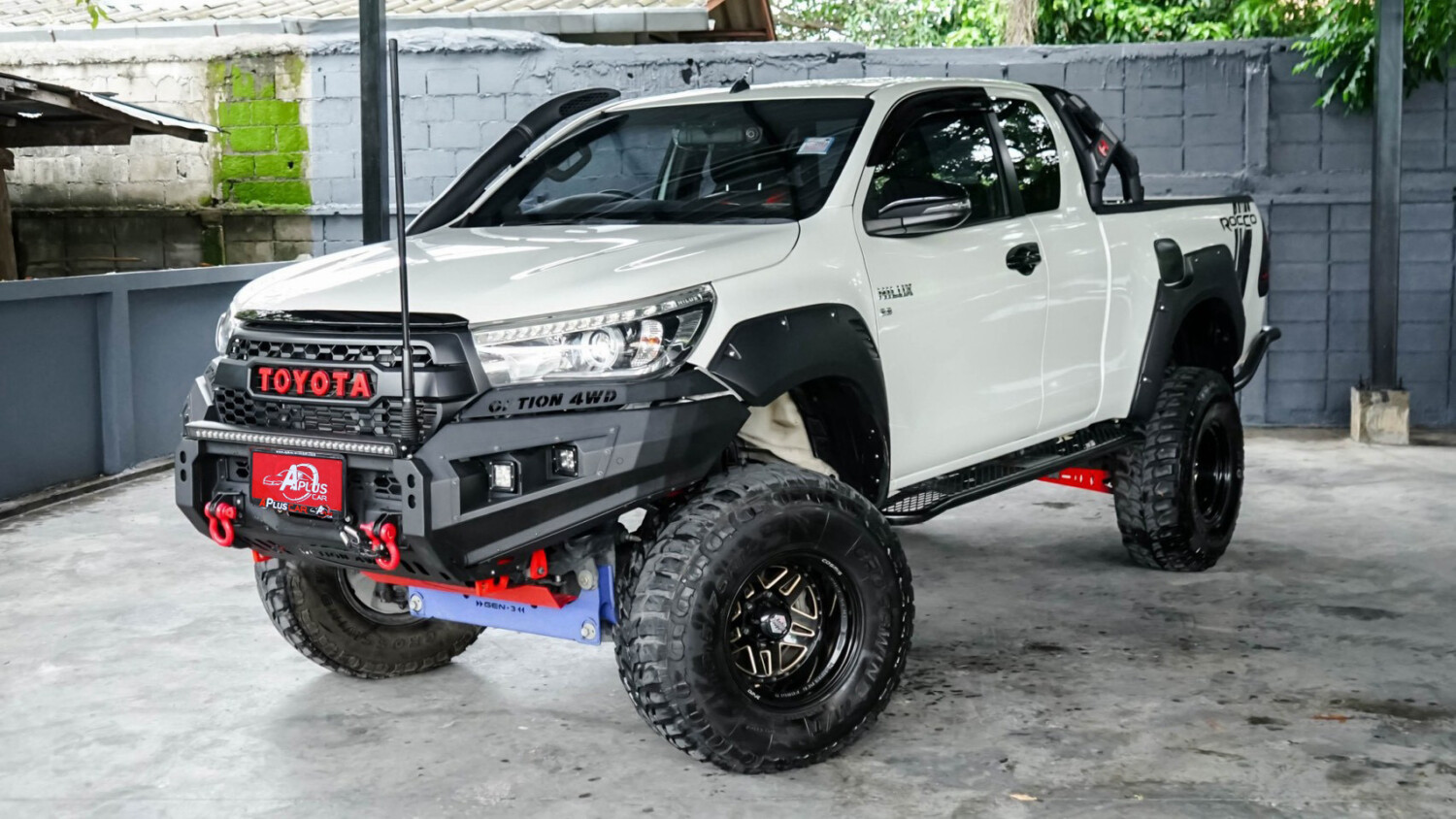 LINE_ALBUM_REVO ROCCO 2.8 CAB 4WD ปี2019(แท้) 80,000km สีขาว_260902_1