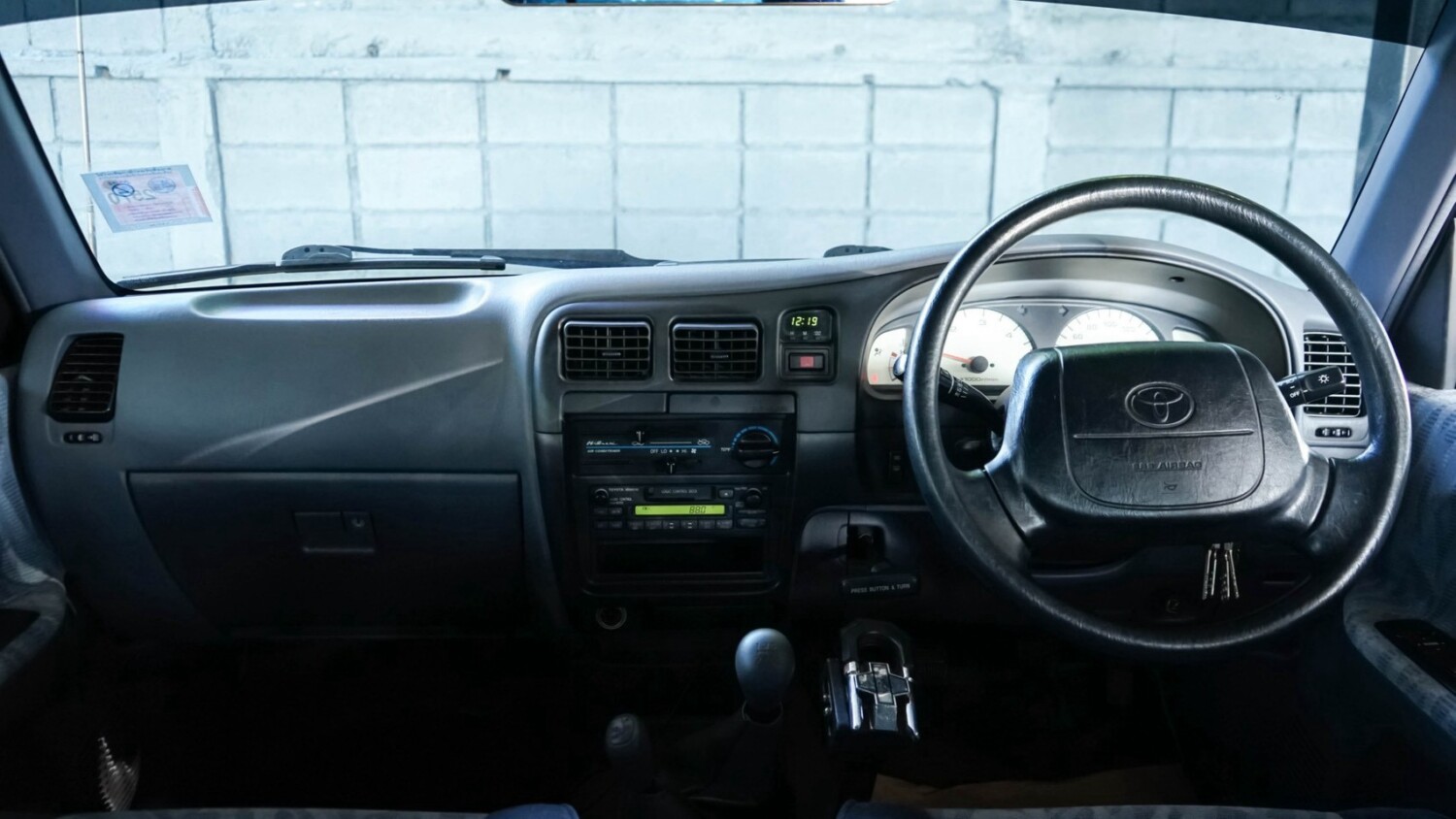LINE_ALBUM_TOYOTA HILUX SPORT RIDER ปี1999 สีบรอนซ์ MT 4WD_260915_13