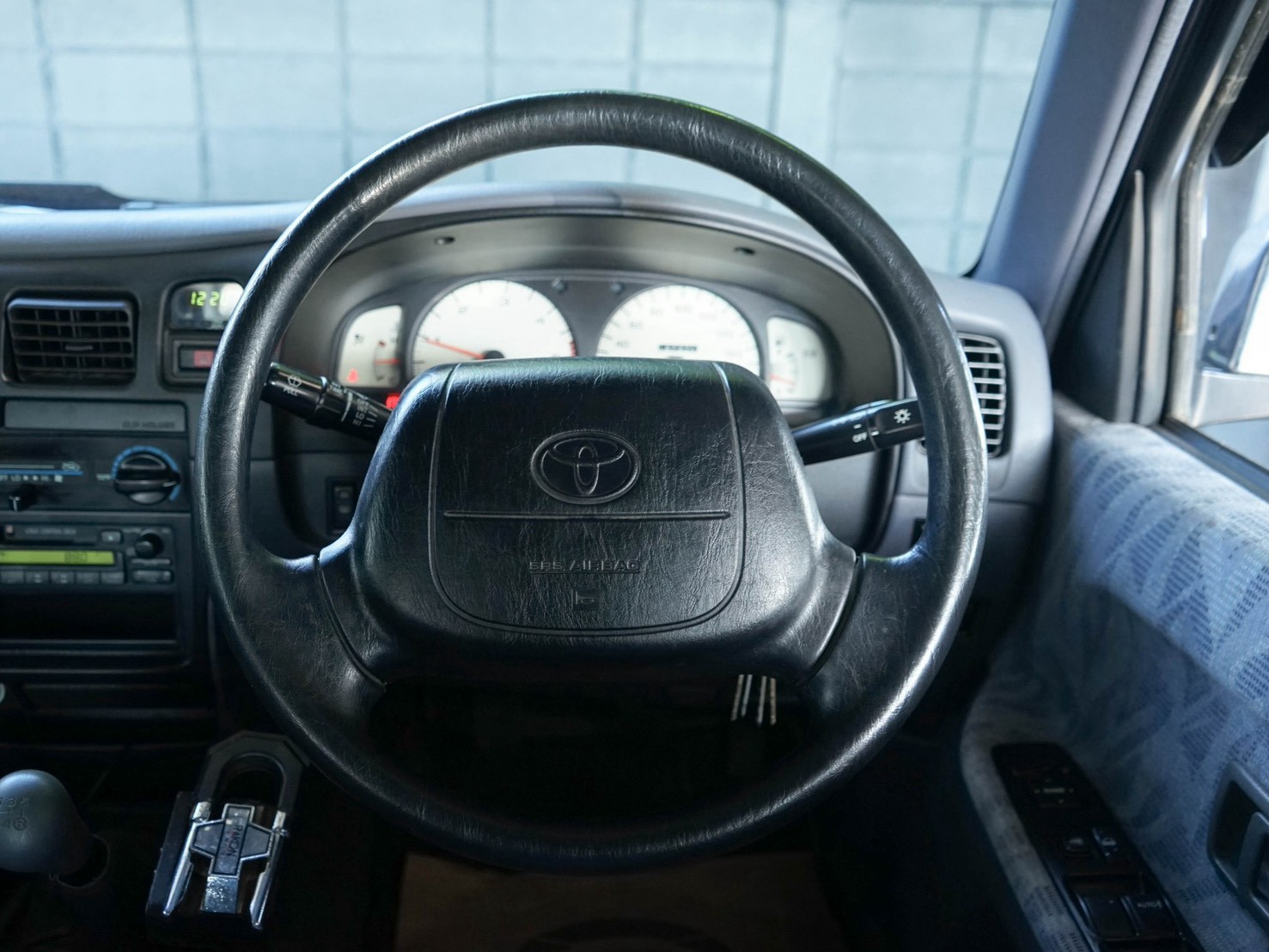 LINE_ALBUM_TOYOTA HILUX SPORT RIDER ปี1999 สีบรอนซ์ MT 4WD_260915_14