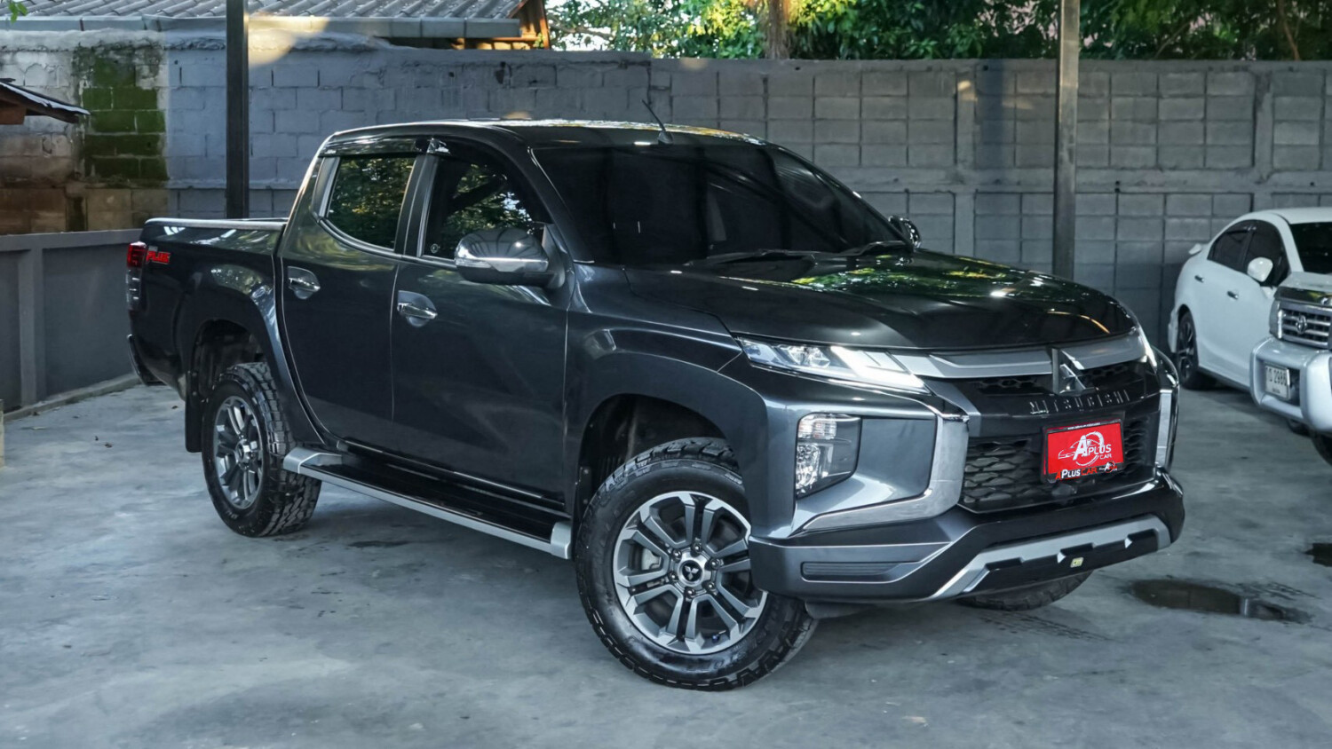 LINE_ALBUM_Triton2.4 4dr ปี19 จด ปี20 สีเทา เกียร์ at 29000km_260928_3
