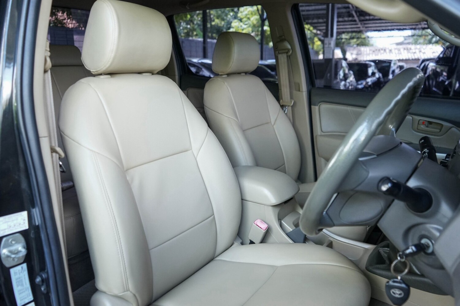 LINE_ALBUM_VIGO CHAMP 2.5 E ปี14 สีดำ เกียร์ ธรรมดา 4WD 4DR_260915_10