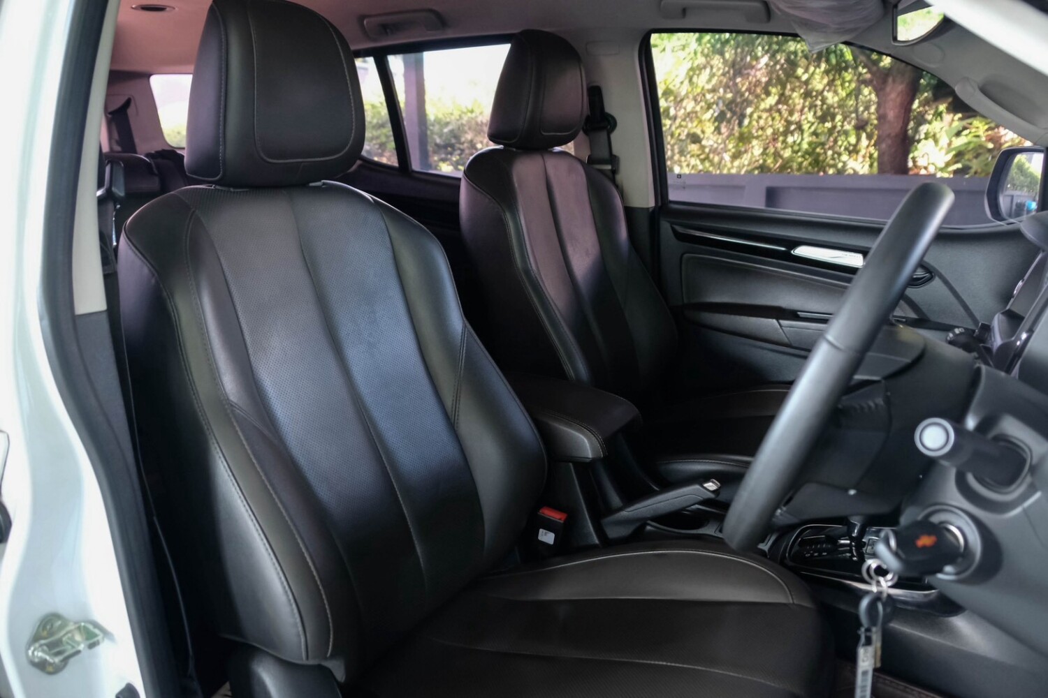 LINE_ALBUM_Chevrolet trailblazer 2.5 ltz ปี19(แท้) สีขาว AUTO_261012_11