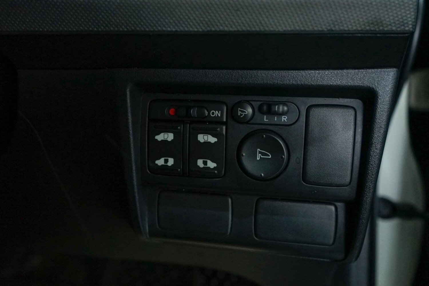 LINE_ALBUM_HONDA FREED 1.5 ปี11 จด ปี12 สีขาว ตัวSE_261008_17