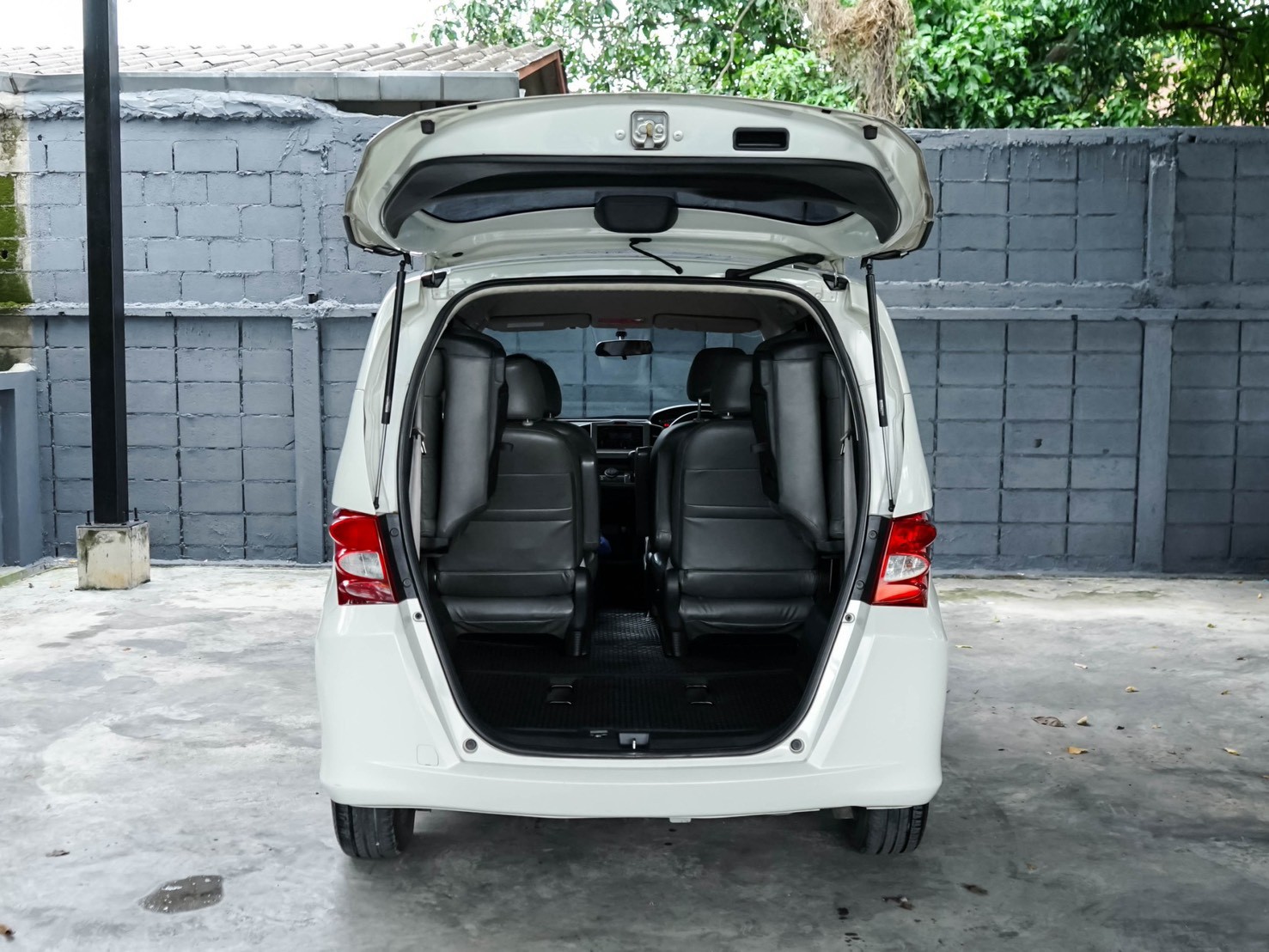 LINE_ALBUM_HONDA FREED 1.5 ปี11 จด ปี12 สีขาว ตัวSE_261008_9