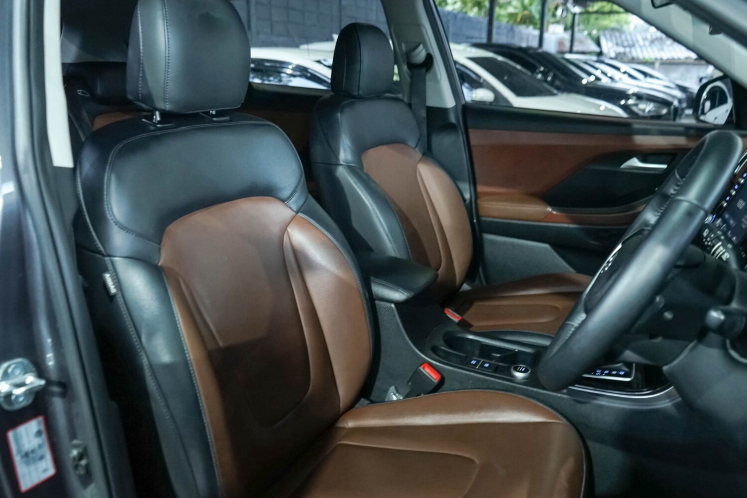 LINE_ALBUM_Hyundai creta 1.5 Sel top ปี22 จด ปี23 สีเทา auto_261008_13