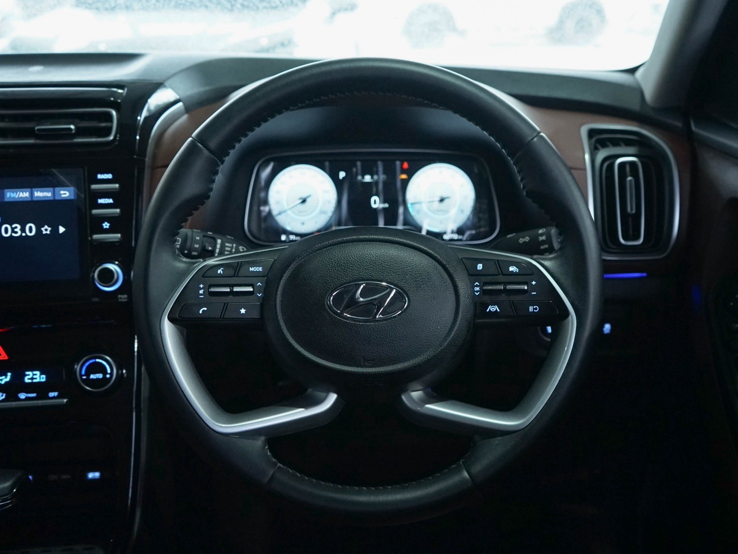 LINE_ALBUM_Hyundai creta 1.5 Sel top ปี22 จด ปี23 สีเทา auto_261008_17