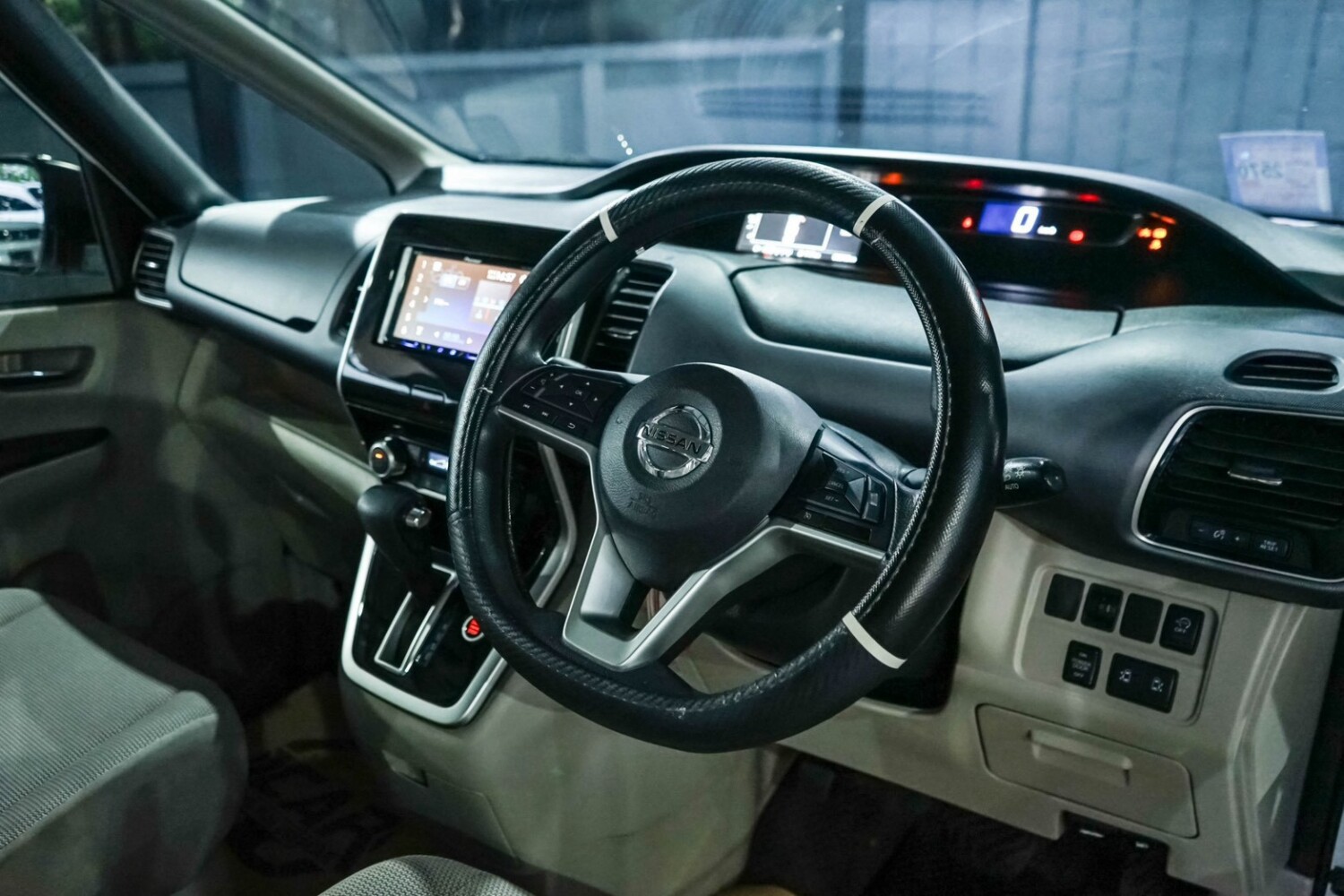 LINE_ALBUM_NISSAN SERENA 2.0 S HYBRID ปี2018 จด ปี2019 สีขาว_261008_11