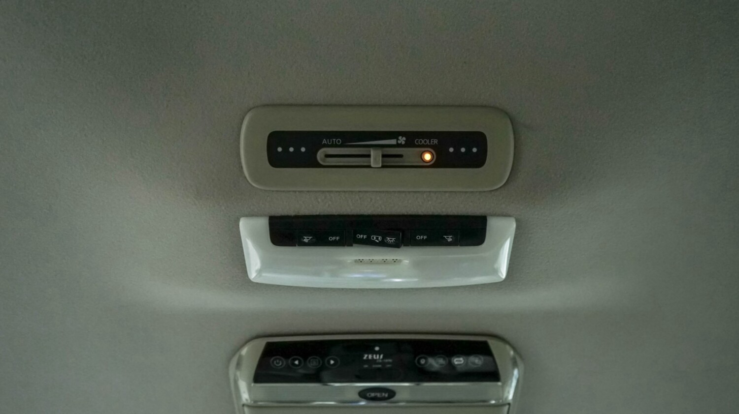 LINE_ALBUM_NISSAN SERENA 2.0 S HYBRID ปี2018 จด ปี2019 สีขาว_261008_16