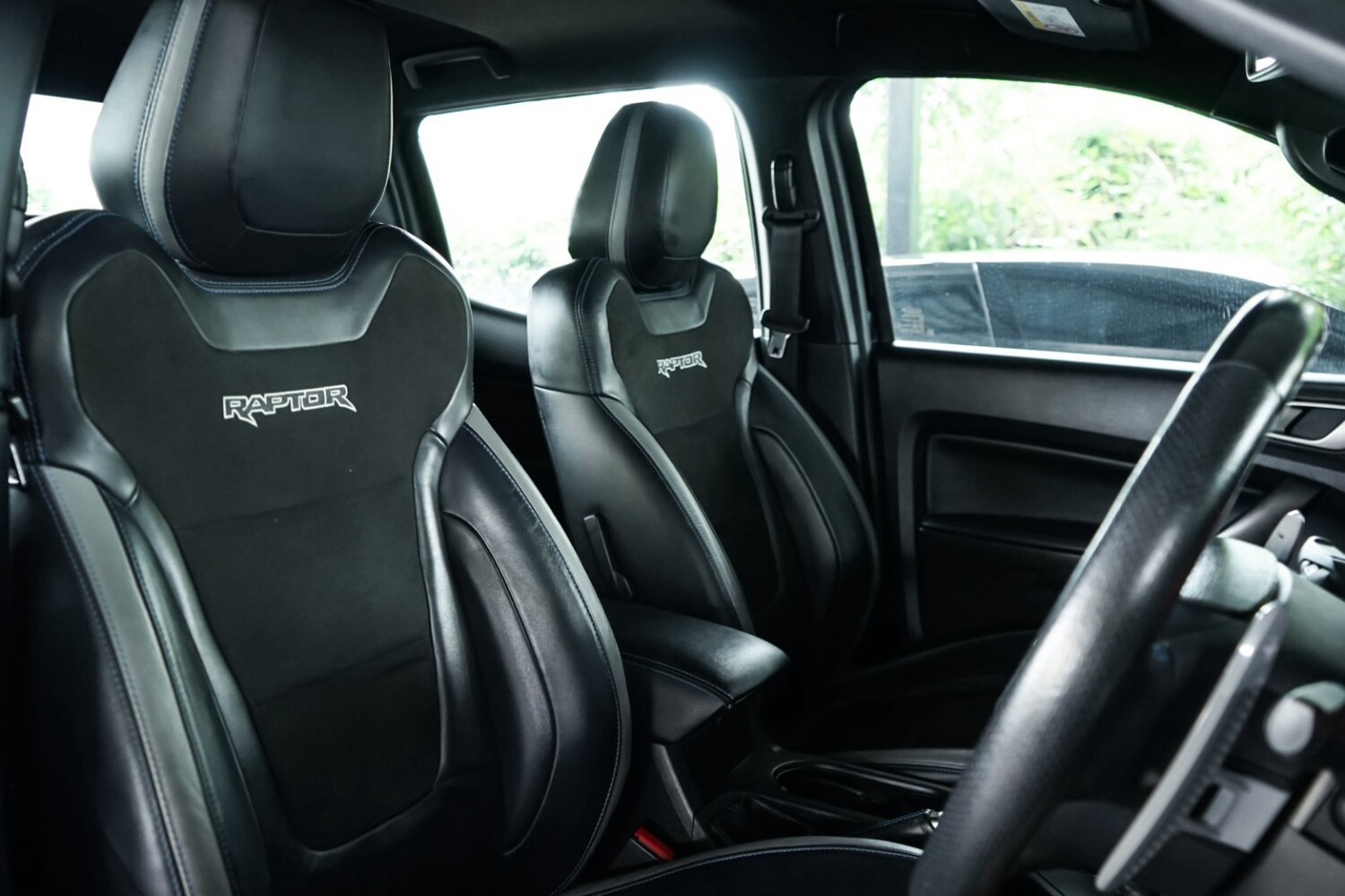 LINE_ALBUM_Raptor 2.0 BI-TURBO ปี18 จด ปี19 สีดำ ไมล์100000km_261002_10