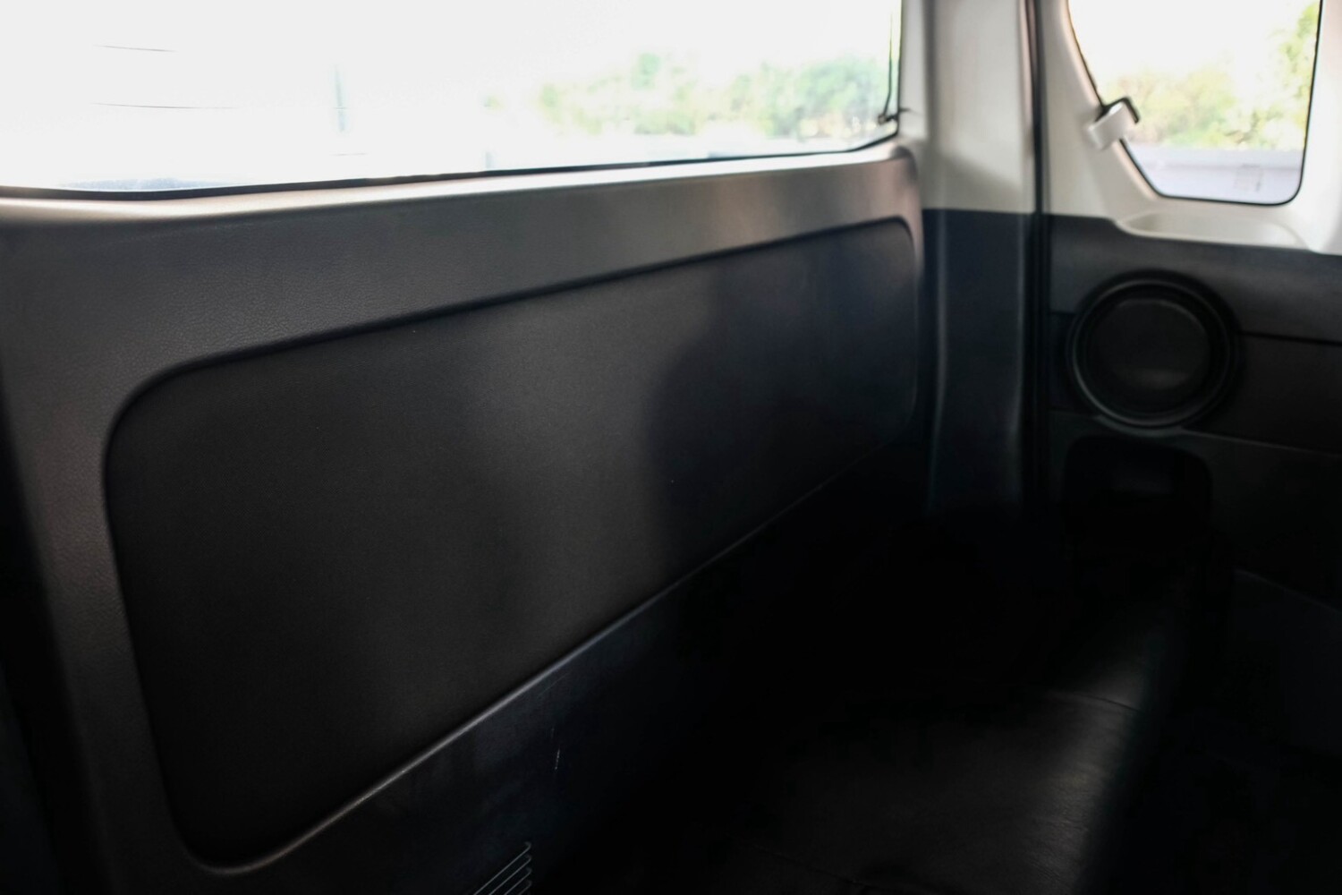 LINE_ALBUM_TOYOTA REVO CAB ปี22 สีเทา ไมล์ 30,000km z edition_261023_11