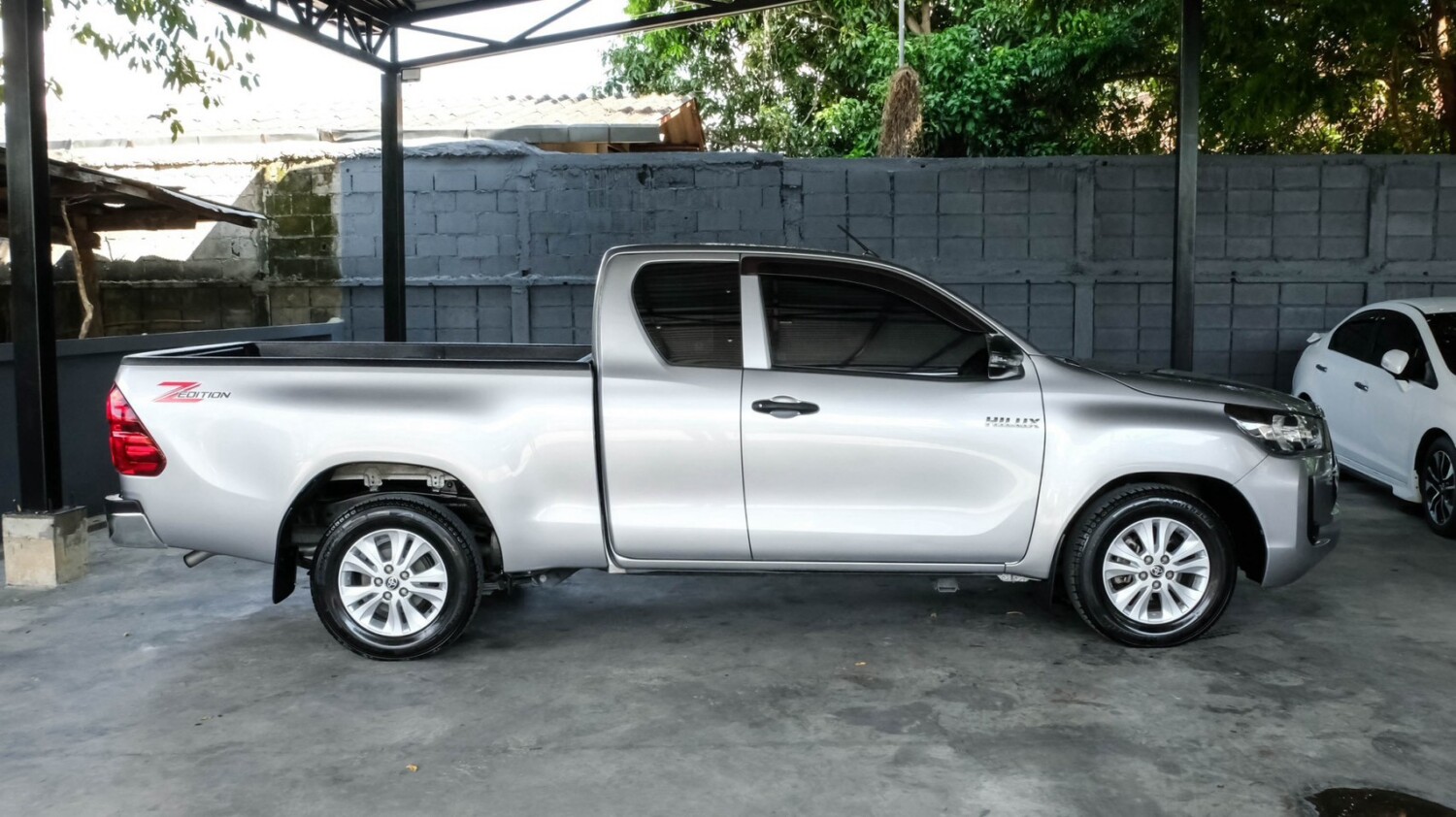 LINE_ALBUM_TOYOTA REVO CAB ปี22 สีเทา ไมล์ 30,000km z edition_261023_4