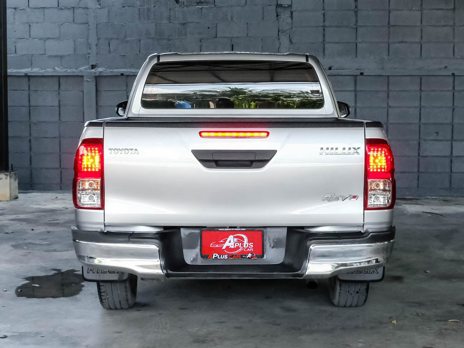LINE_ALBUM_TOYOTA REVO CAB ปี22 สีเทา ไมล์ 30,000km z edition_261023_7