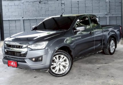 LINE_ALBUM_DMAX CAB 3.0 ปี21 S สีเทา เกียร์ mt ไมล์ 60,000km_260508_1
