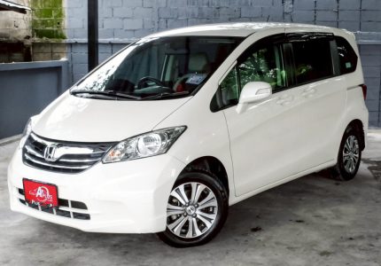 LINE_ALBUM_HONDA FREED 1.5 EL auto ปี2012 สีขาว ไมล์ 41,000km_260717_1