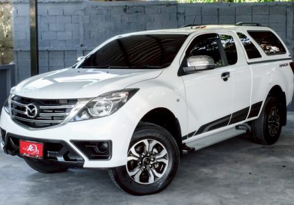 LINE_ALBUM_Mazda bt50 2.2 สีขาว thunder cab ปี20 จด 21 3700km_260518_1
