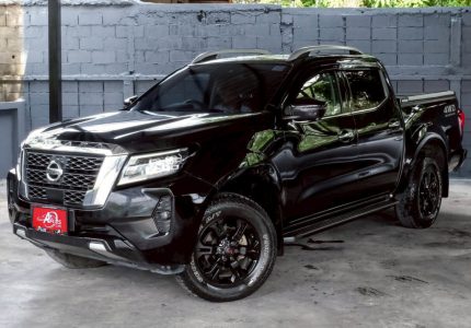 LINE_ALBUM_Nissan navara 2.3 auto 4wd 4dr สีดำ ปี20 จด ปี21_260514_1