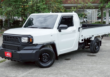 LINE_ALBUM_Toyota champ 2.4 ดีเซล LWB ปี2024 สีขาว auto_250523_23