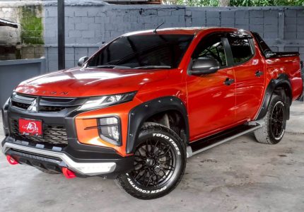 LINE_ALBUM_Triton 4dr auto gls สีส้ม ปี19 จด 20 ไมล์ 40,000km_260617_1